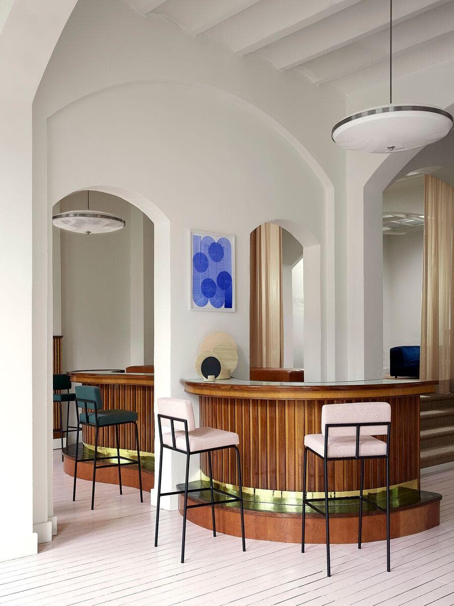 FÉST Monday Barkruk 65 Zwart Royal 160 Magnolia thumbnail 2