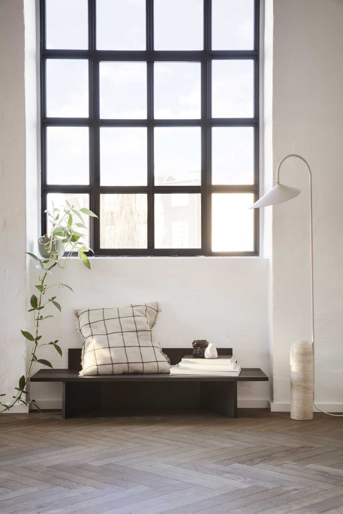 Ferm Living Calm Kussen 78x78 Camel / Black thumbnail 3