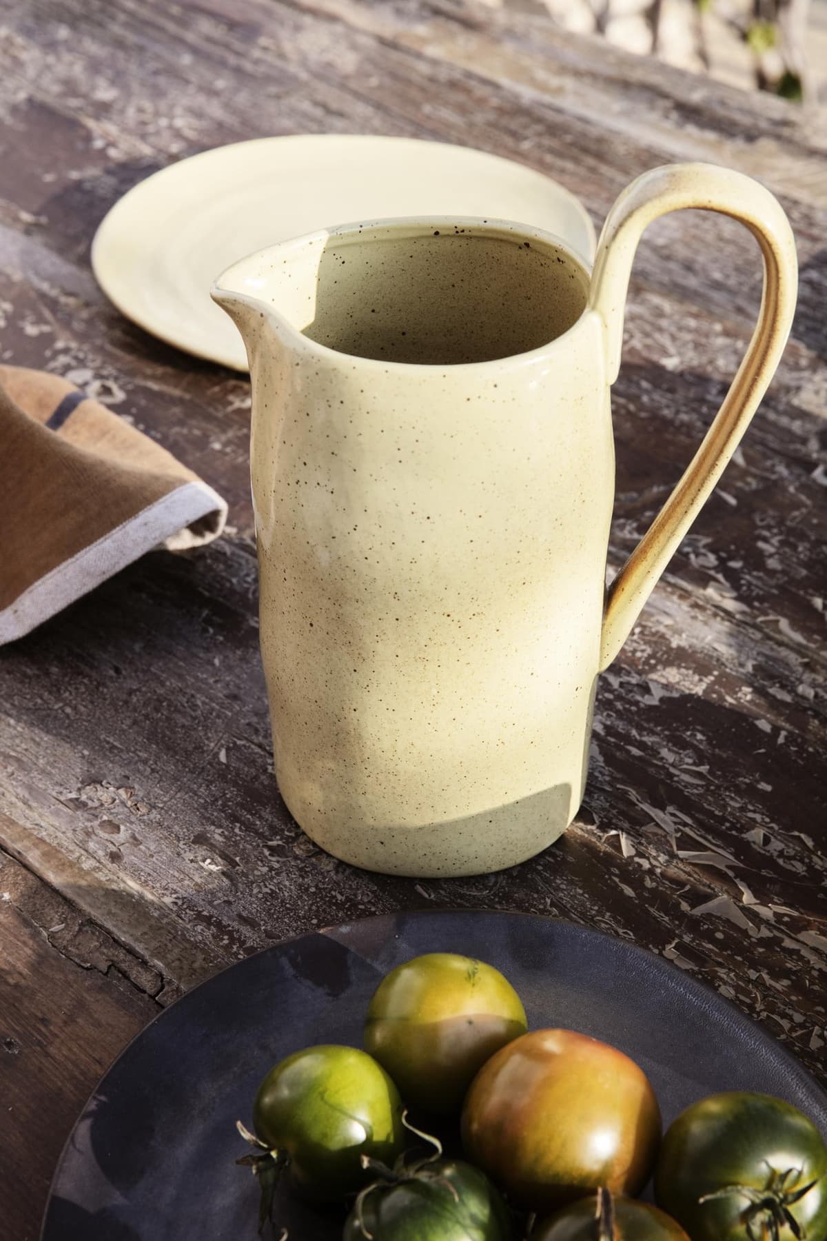 Ferm Living Flow Karaf  Off-white Speckle thumbnail 3