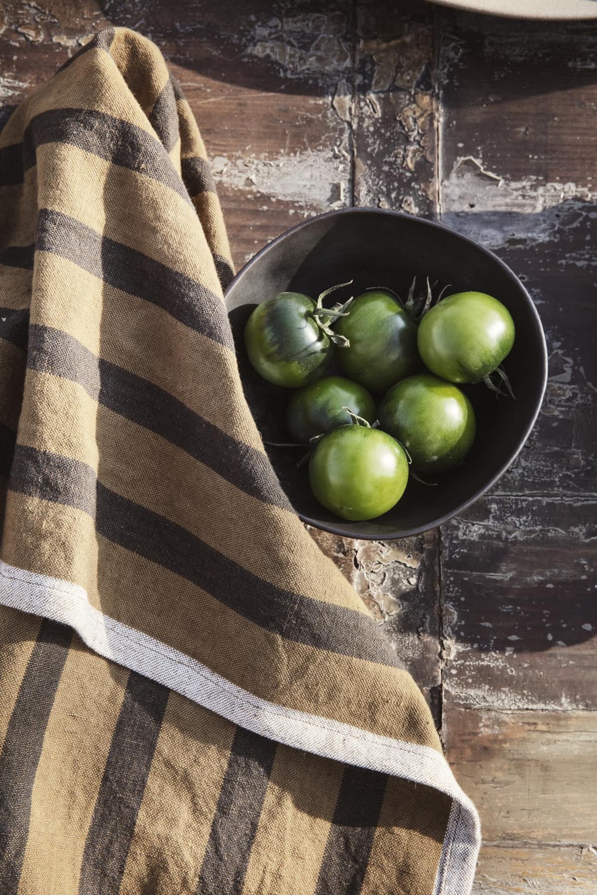 Ferm Living Flow Schaal MediumØ14.5 Black thumbnail 3