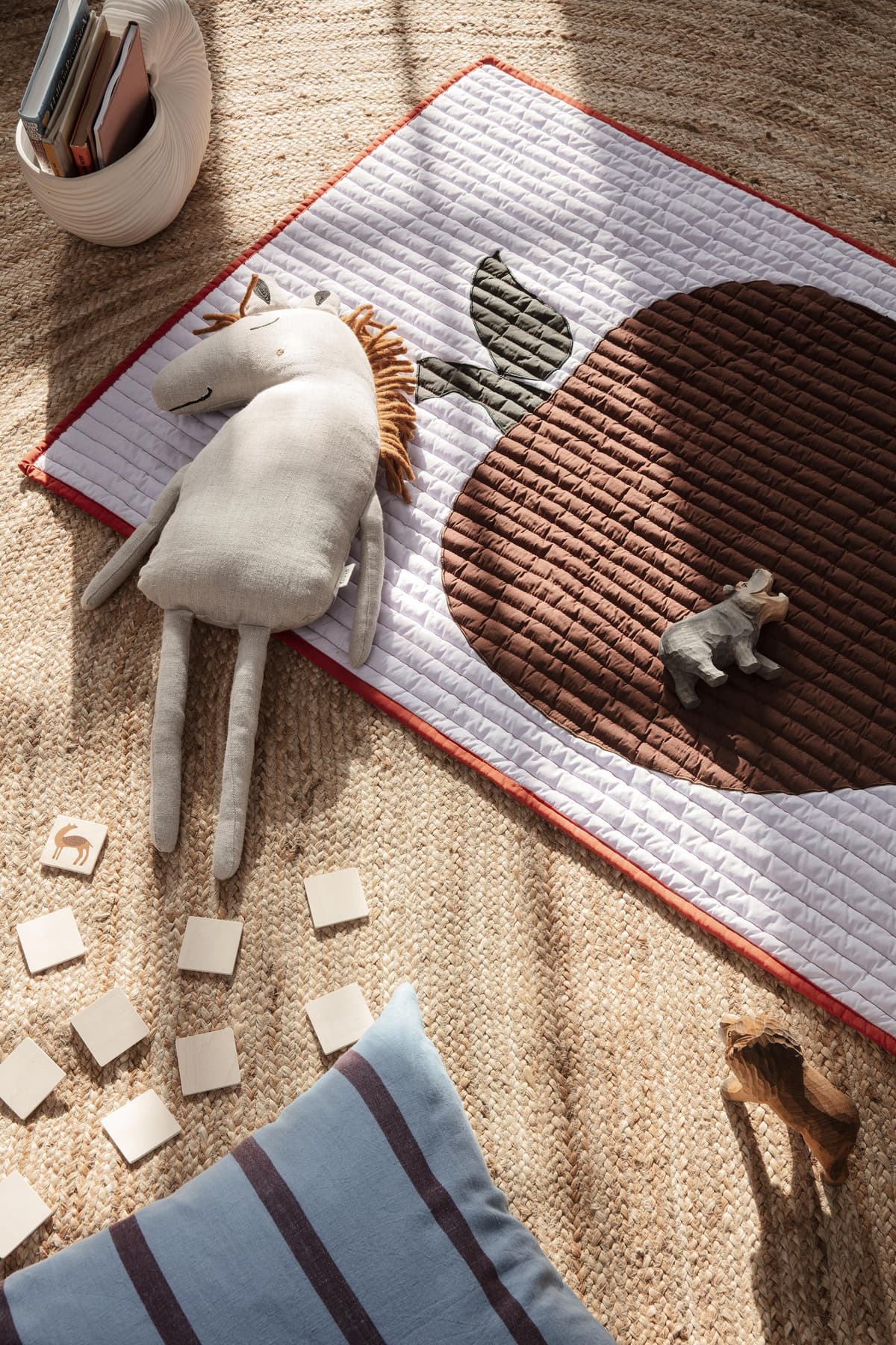 Ferm Living Grand Kussen 50x50 Camel/Red thumbnail 4