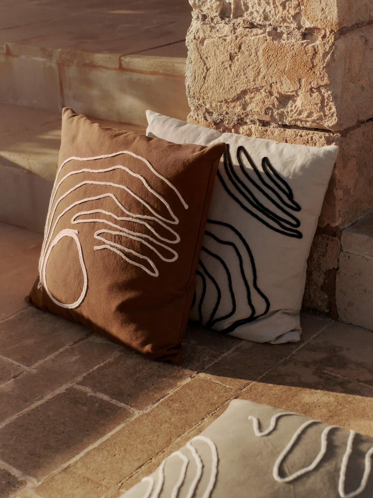 Ferm Living Jot Kussen 50x50 Elm Green thumbnail 2