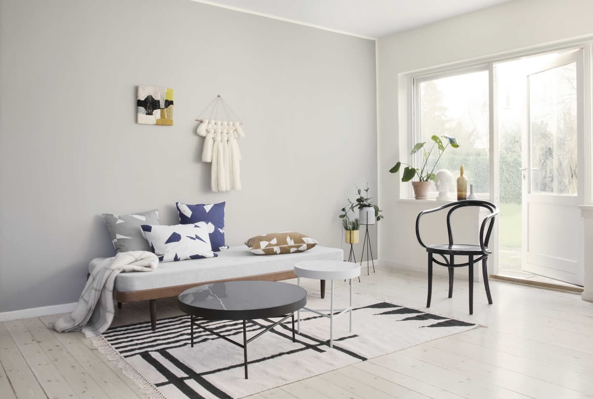 Ferm Living Marble Bijzettafel Medium Zwart 40 thumbnail 3