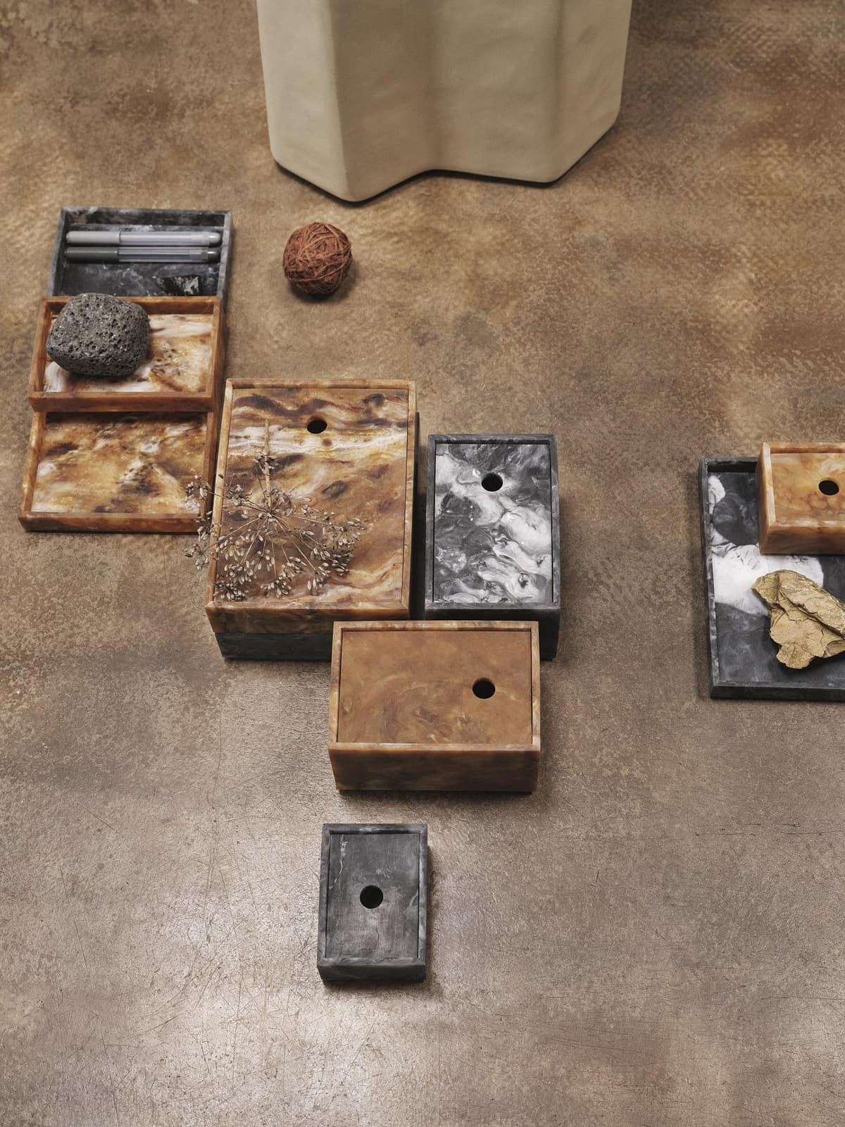 Ferm Living Mist Tray 15x20 Dienblad Emerald Off-White thumbnail 3