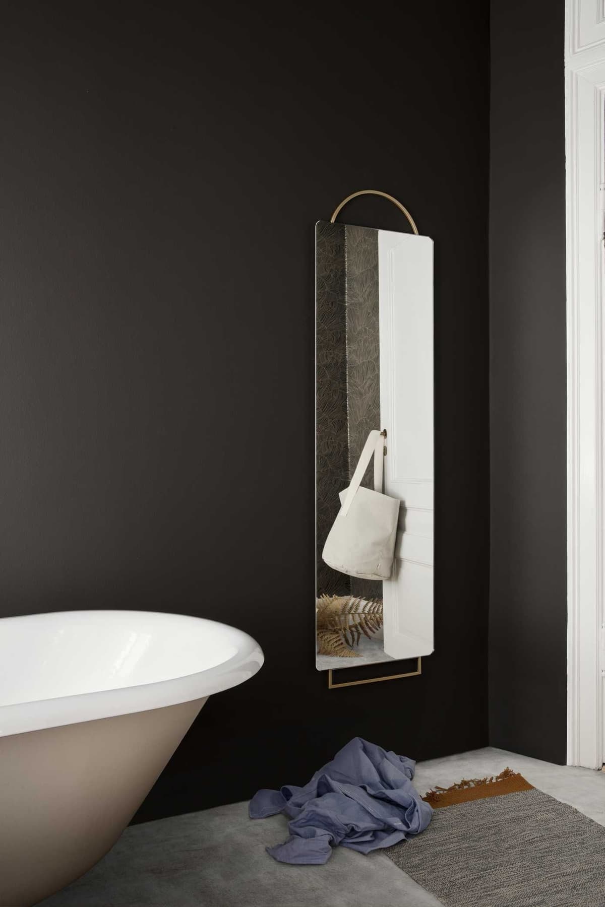 Ferm Living Adorn Full Size Spiegel Brass thumbnail 3