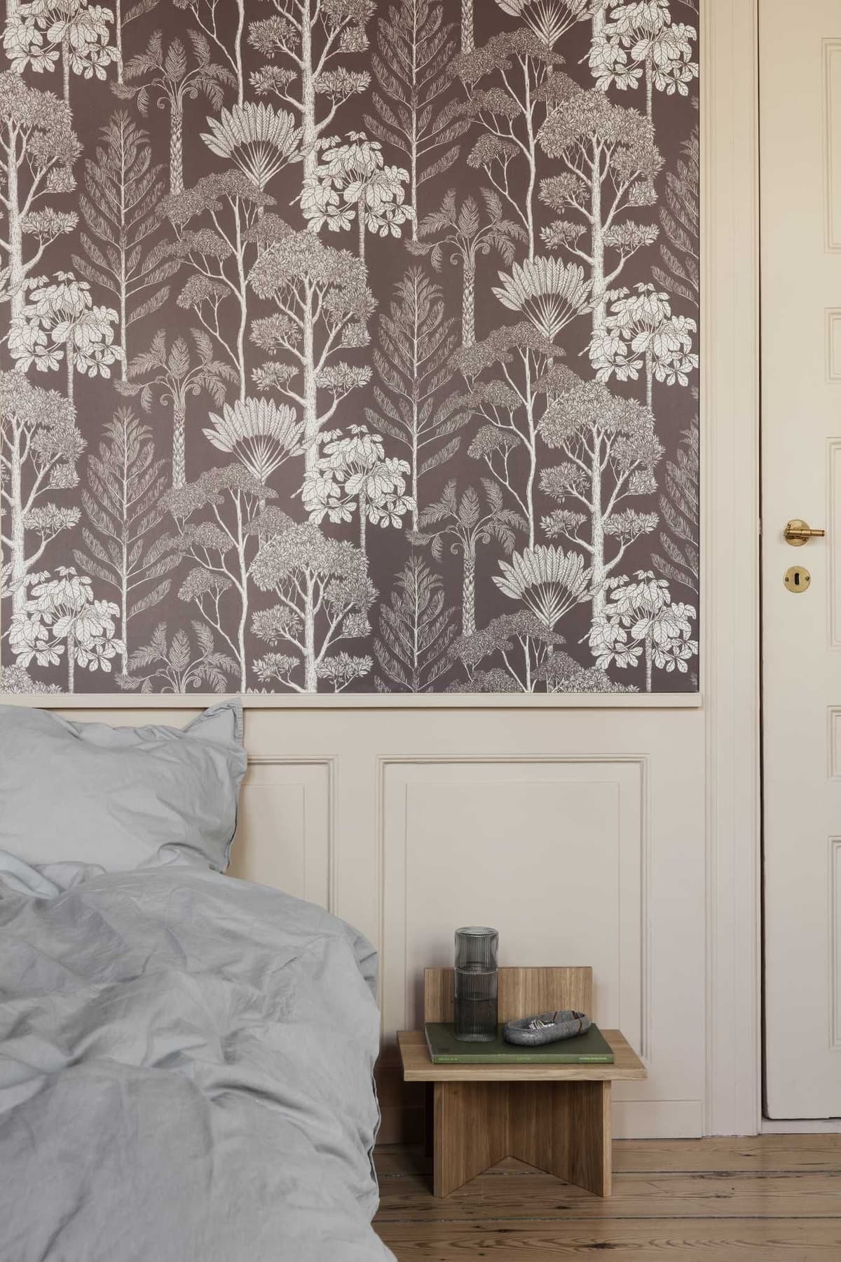 Ferm Living Oblique Kruk Zwart Gevlekt Essen thumbnail 3