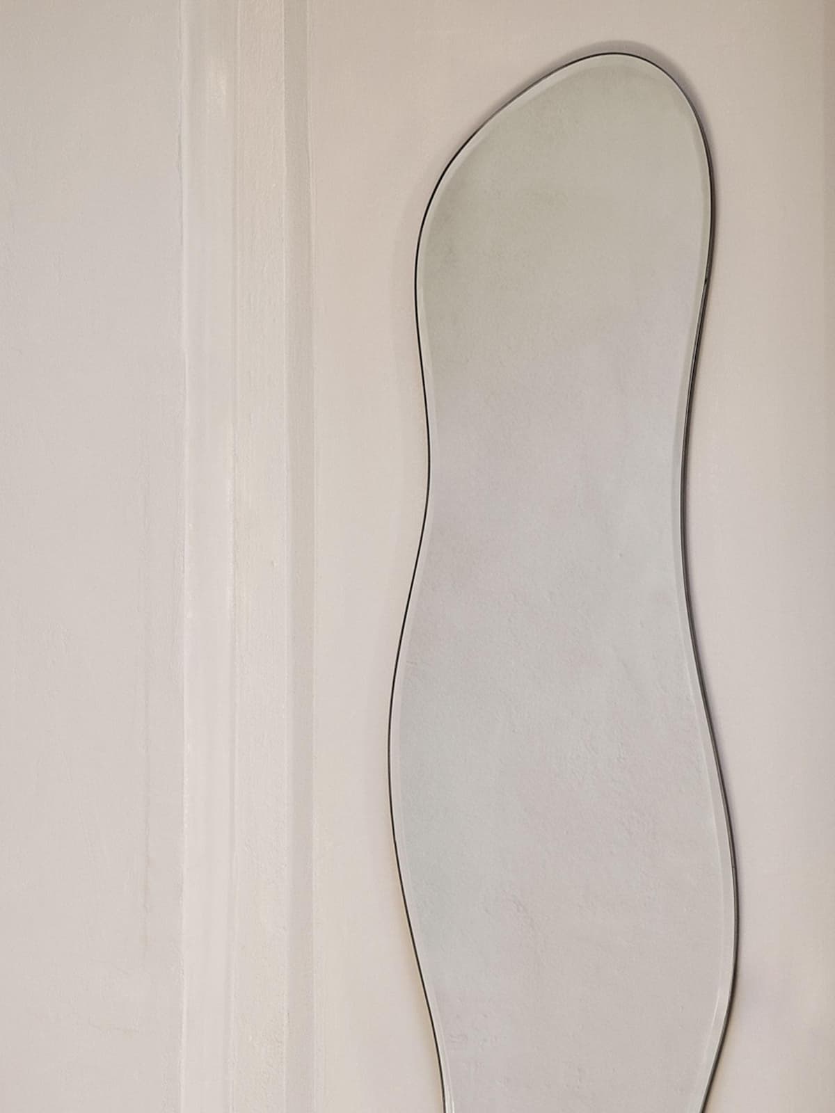 Ferm Living Pond Spiegel Full Size Dark Chrome thumbnail 3