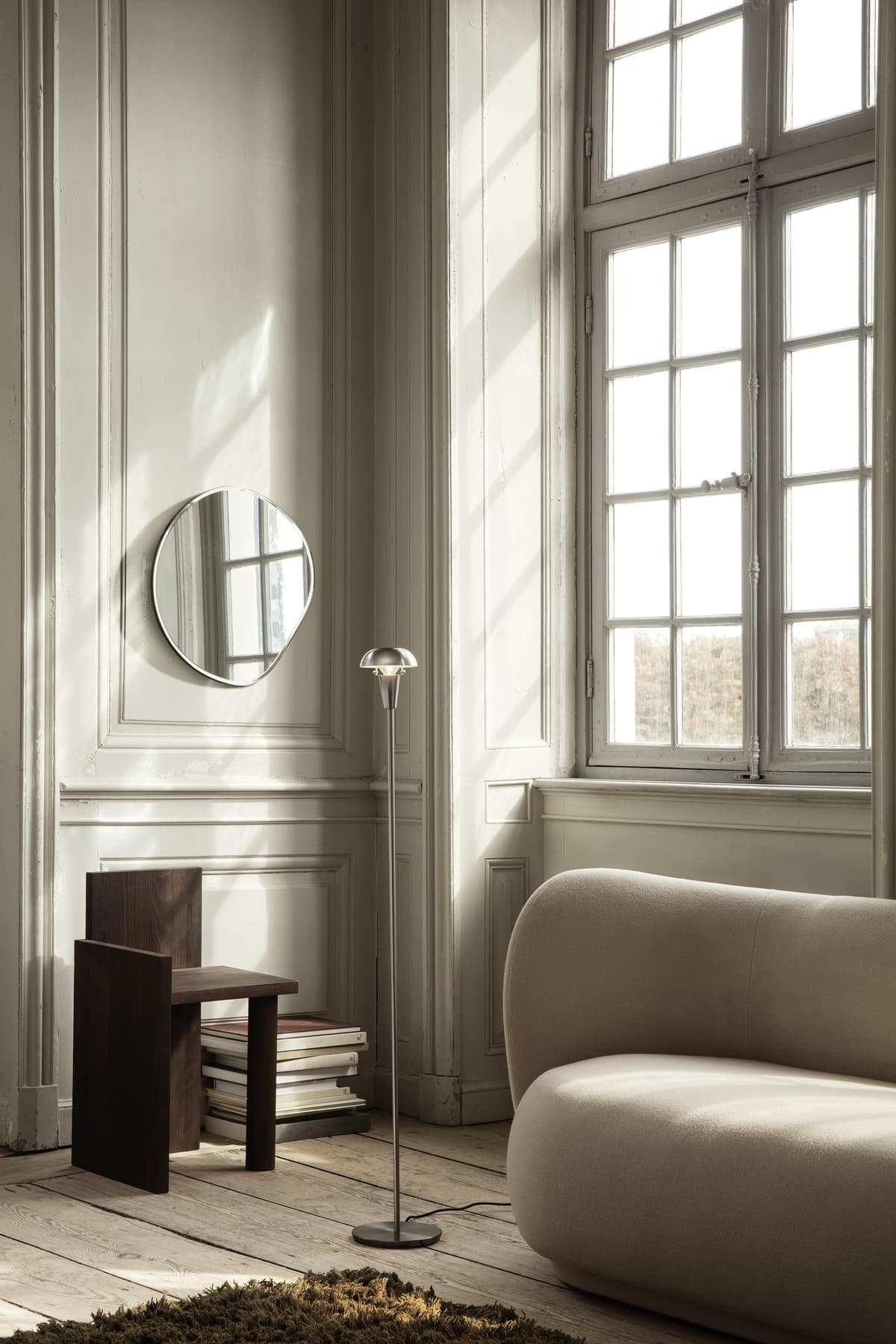 Ferm Living Pond Spiegel Organisch Small Dark Chrome thumbnail 4