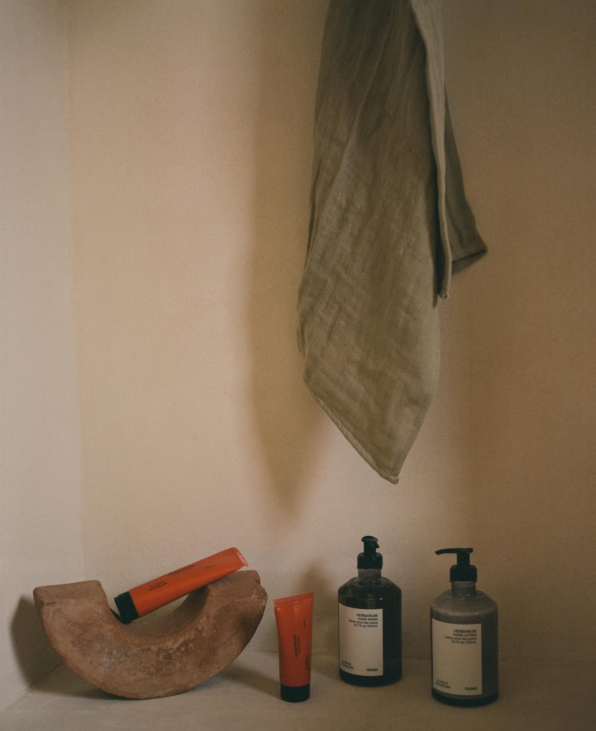 Frama Light Towel Handdoek 70x140 Burnt Orange thumbnail 3