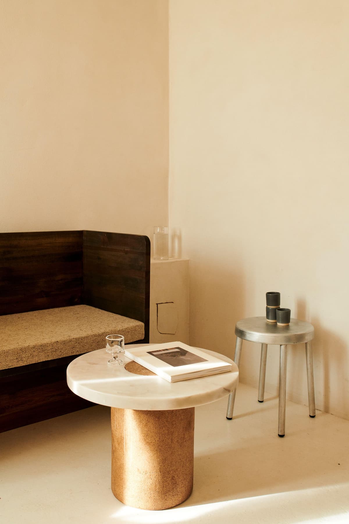 Frama Sintra BijzettafelØ60 Kurk/Ruivina Marmer Zwart thumbnail 2