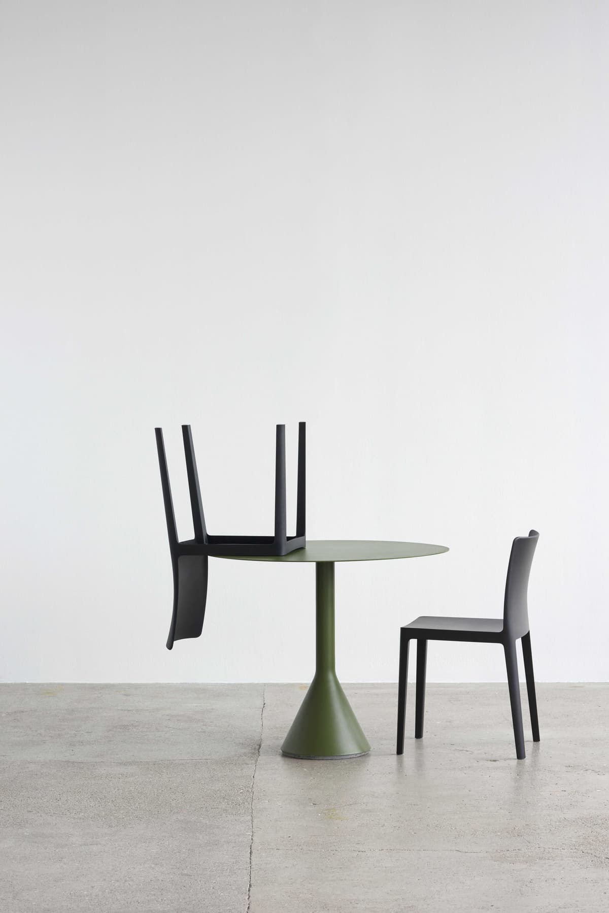 Hay Palissade Cone Tuintafel 90 Sky Grey thumbnail 2