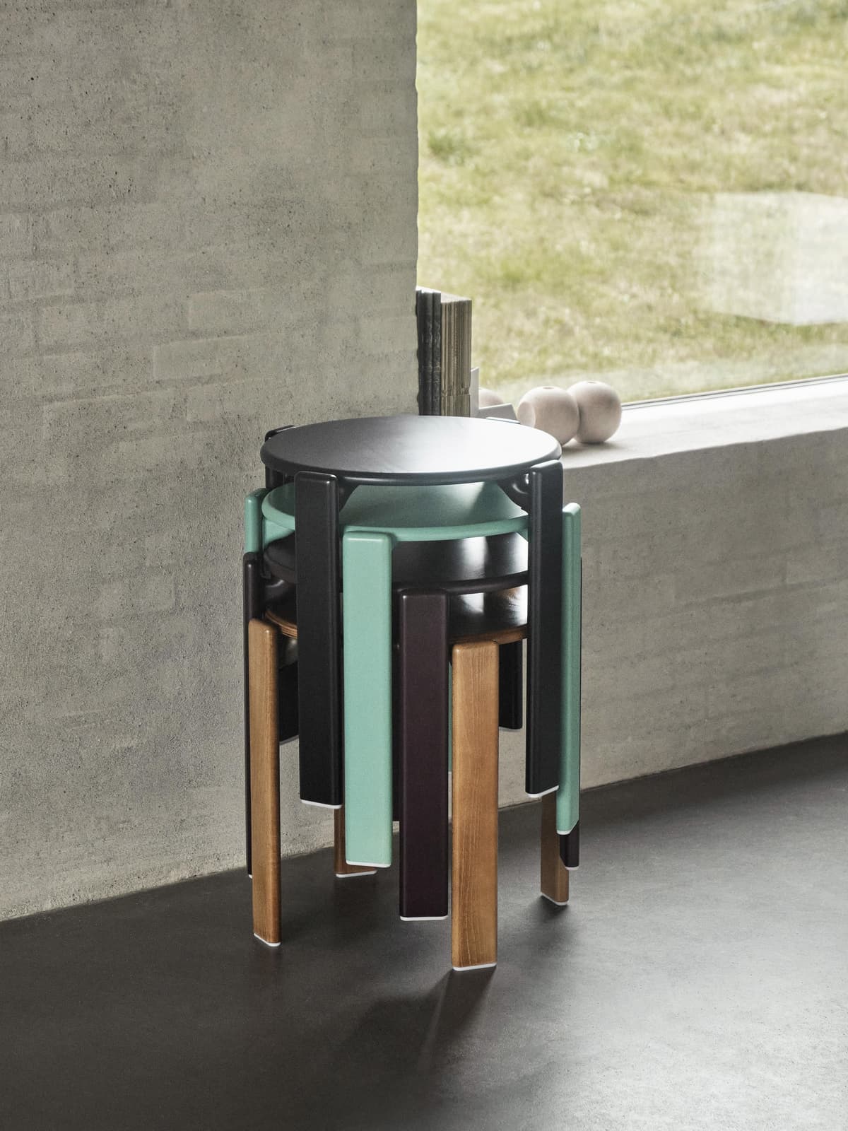 Hay Rey Kruk Deep Black Gelakt Beuken thumbnail 4