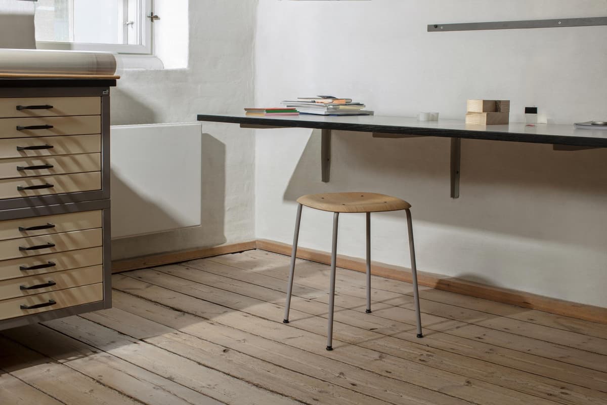 Hay Soft Edge 70 Kruk Zwart Onderstel Gelakt Eiken thumbnail 2