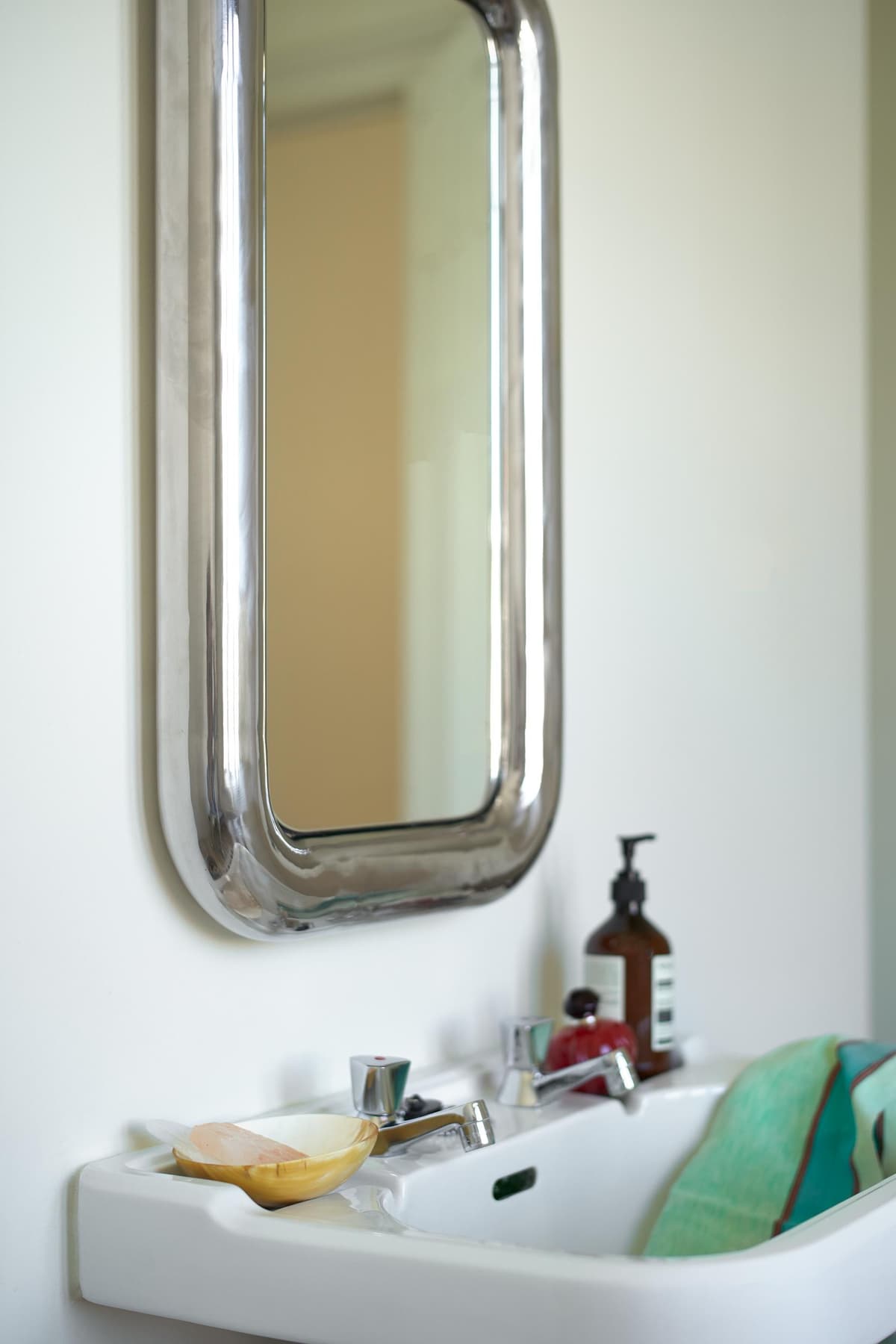 HKliving Chubby Spiegel 79x48 thumbnail 4