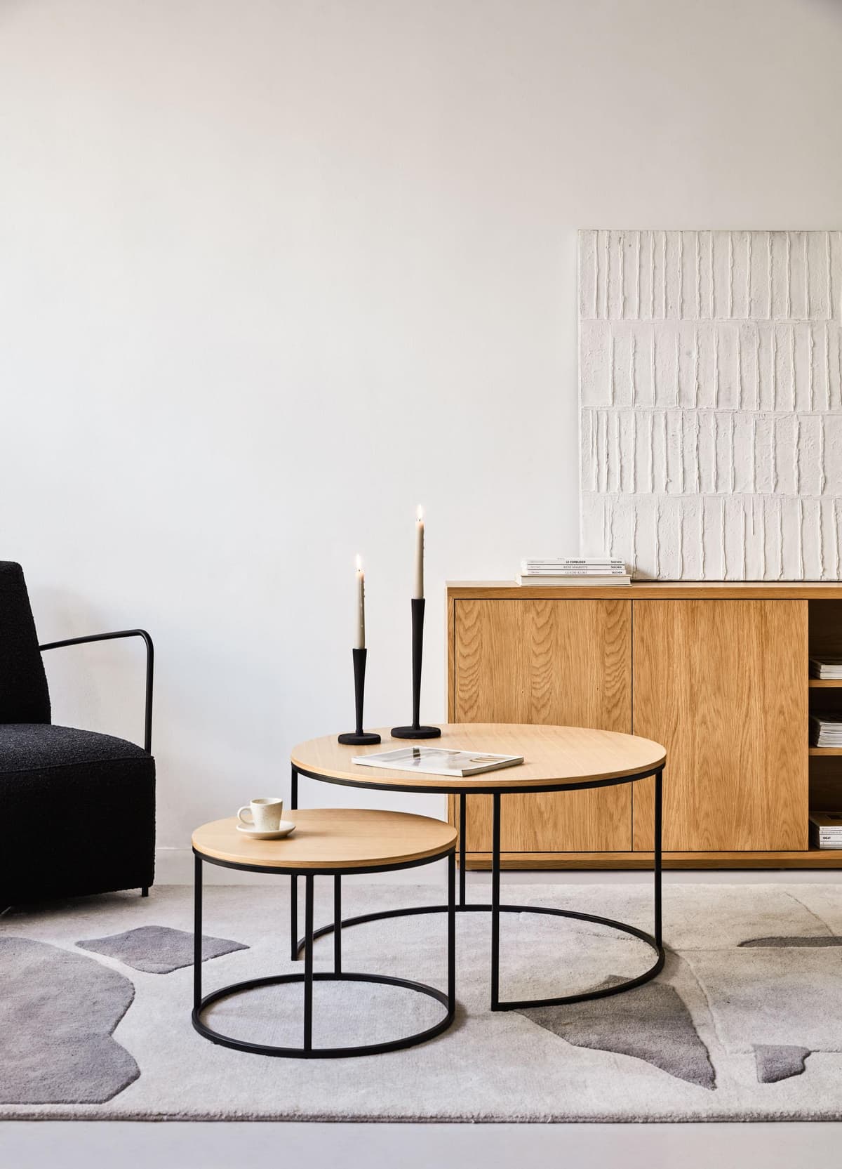 Kave Home Yoana Bijzettafel Set Van 2 Eiken Zwart Onderstel thumbnail 2