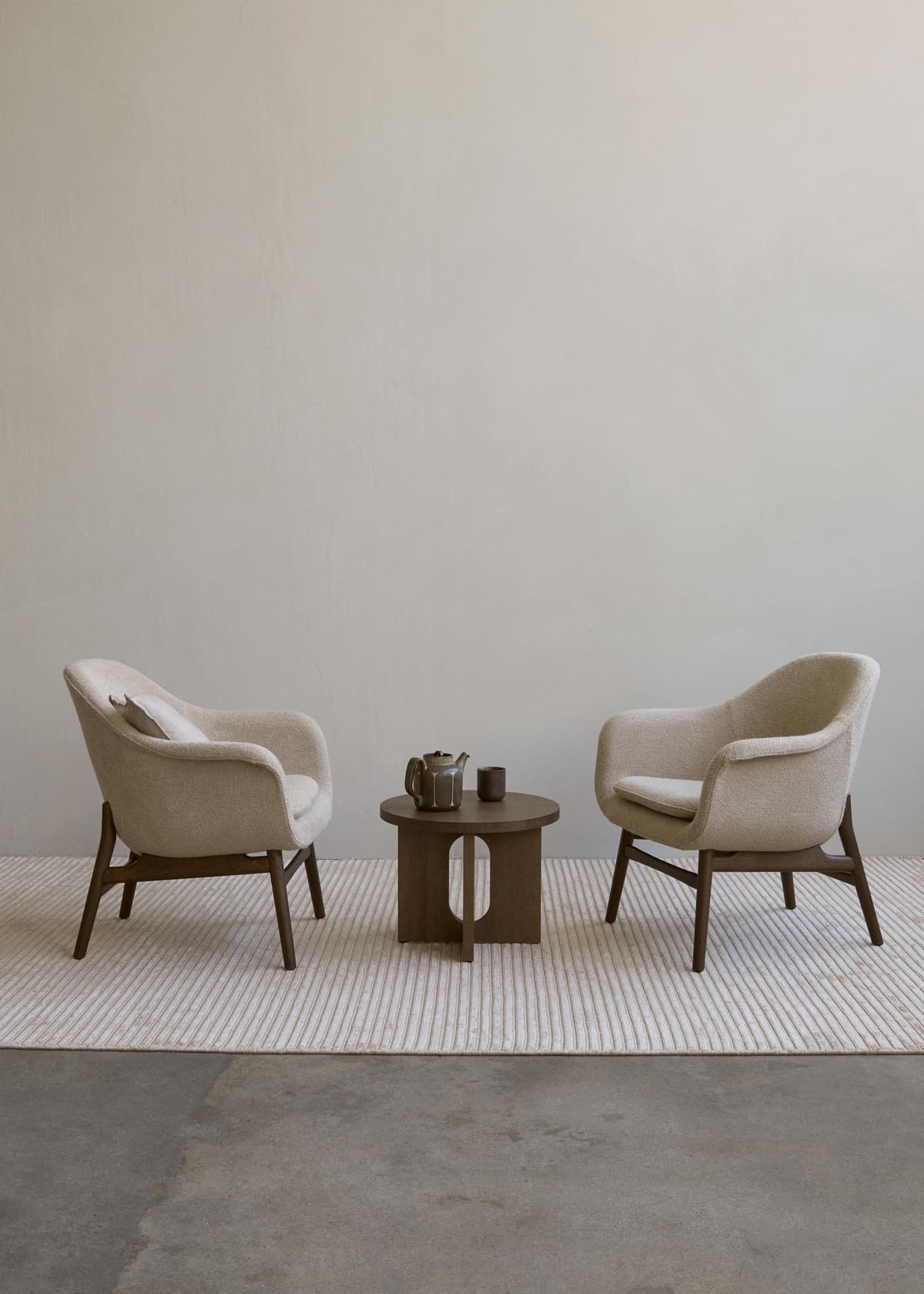 Audo Copenhagen Androgyne BijzettafelØ50 Donker Eiken thumbnail 2