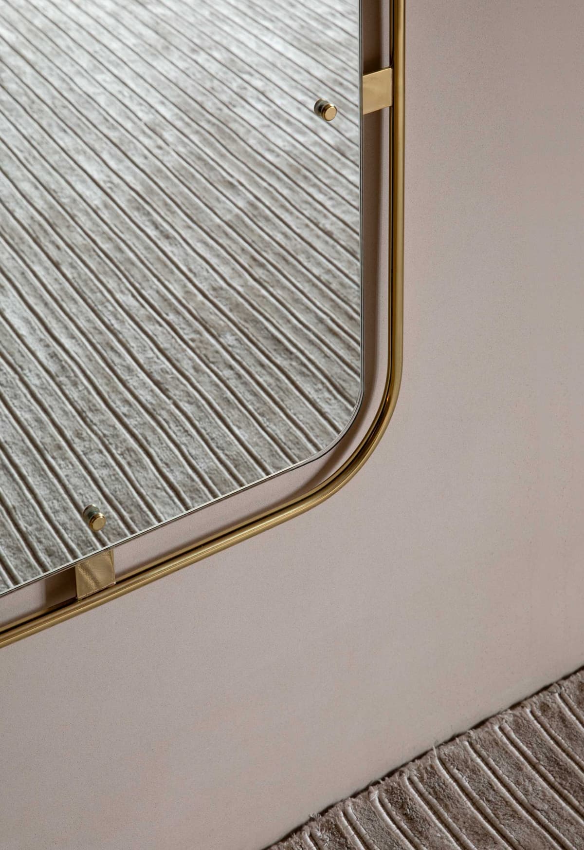 Audo Copenhagen Nimbus Spiegel 158x53 Gebronsd Messing thumbnail 4