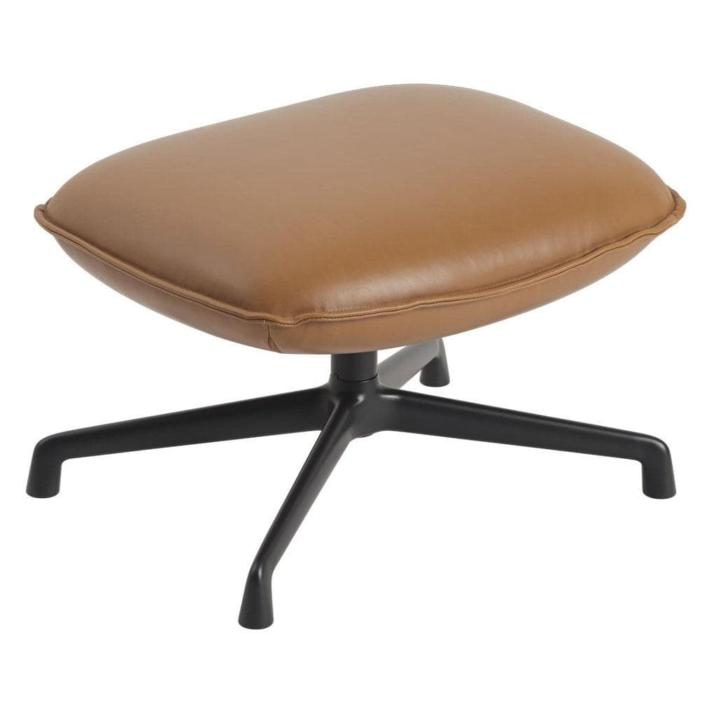 Muuto Doze Ottoman Met Swivel Base Zwart Onderstel Cognac Leder