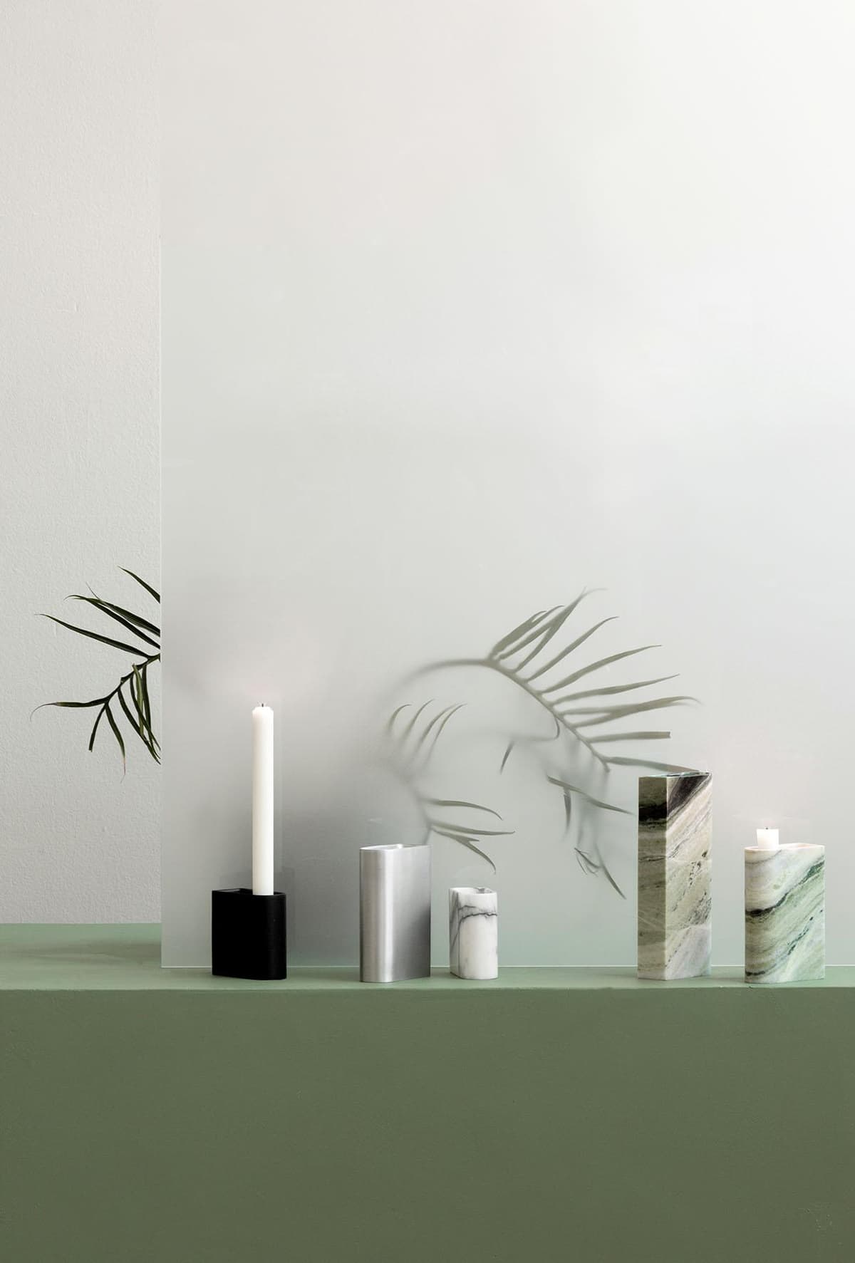 Northern Monolith Kandelaar Tall Zwart thumbnail 3