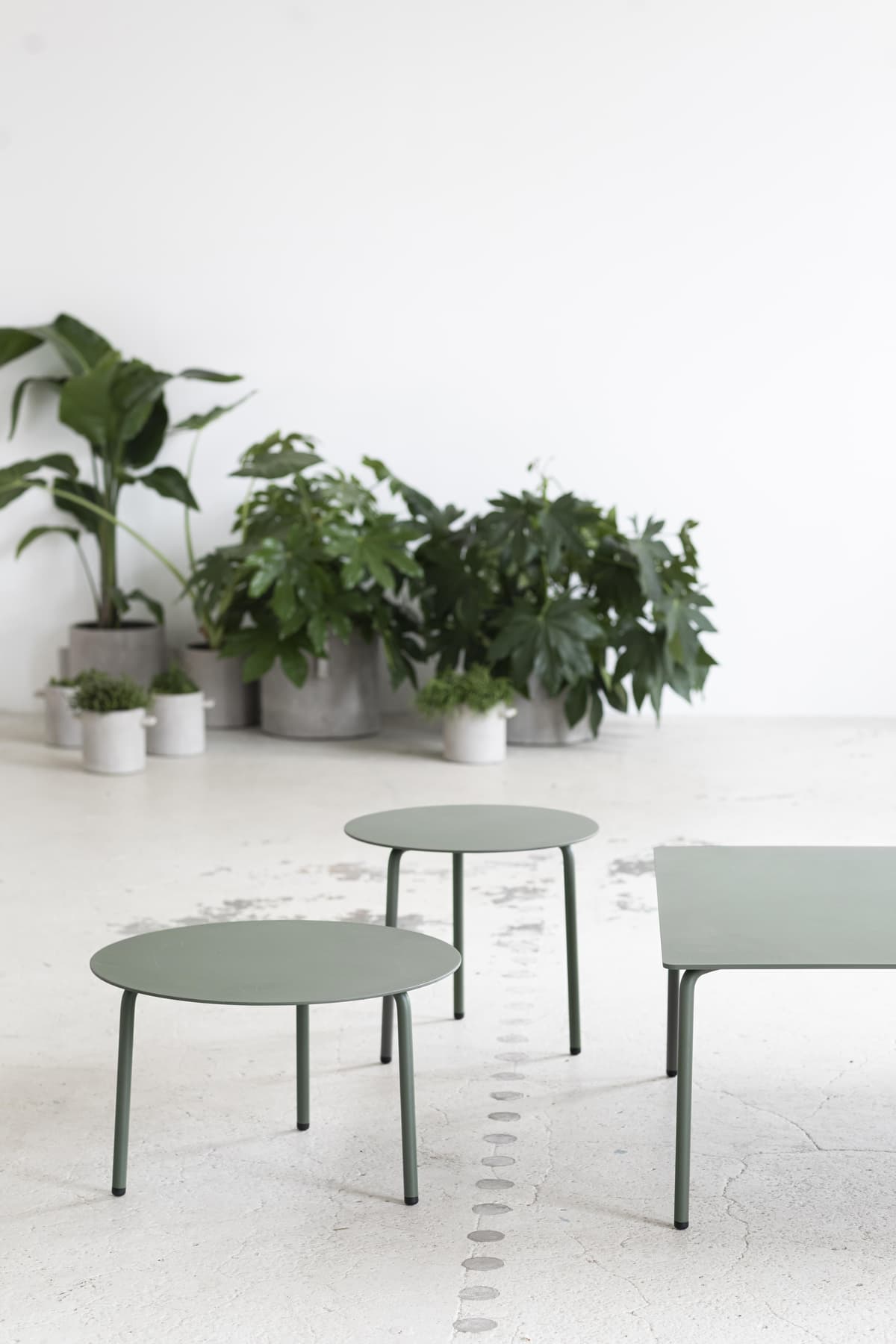 Serax August By Vincent Van Duysen BijzettafelØ40 Zwart thumbnail 3