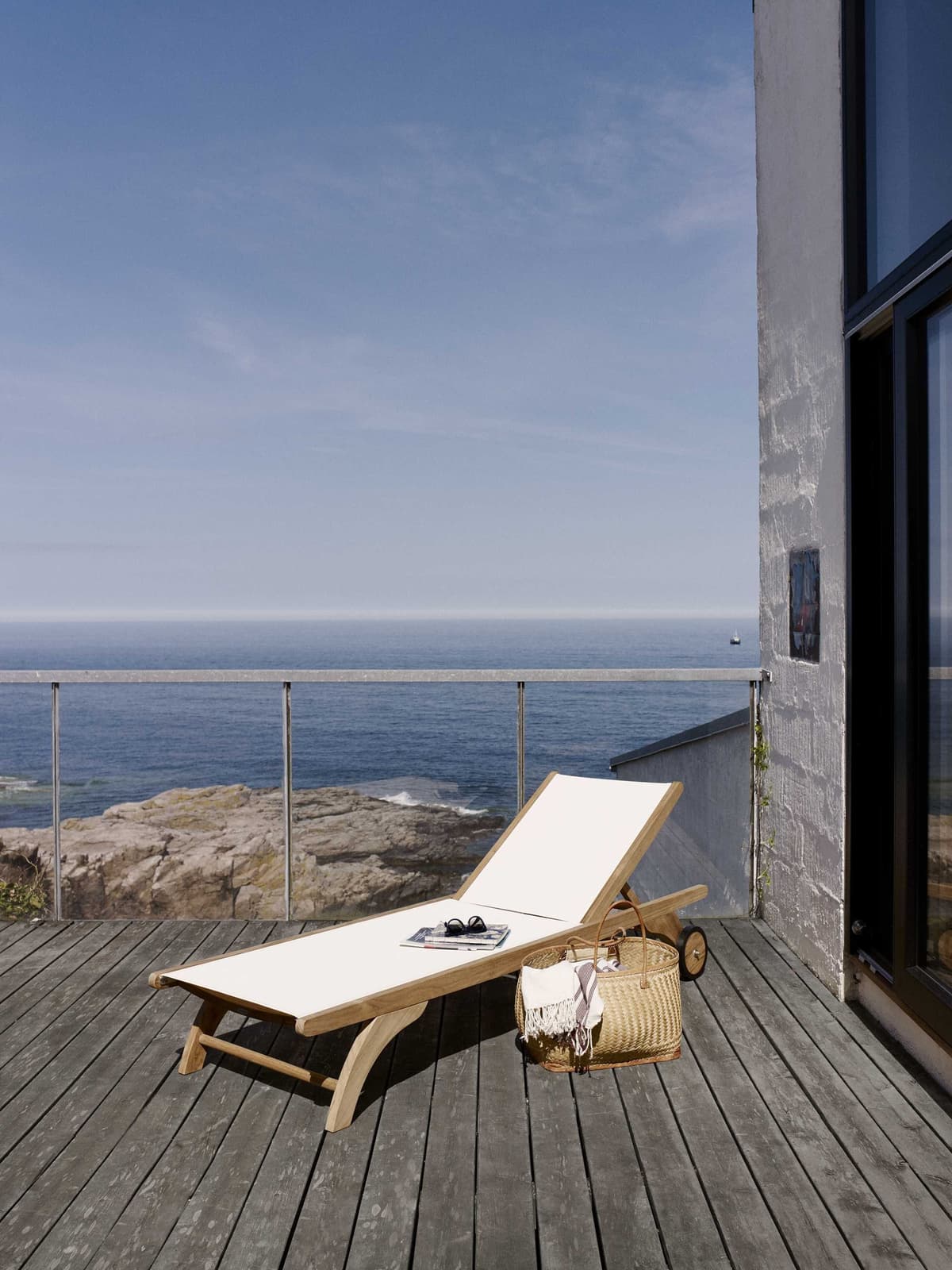 Fritz Hansen Columbus Ligstoel Zwart thumbnail 3