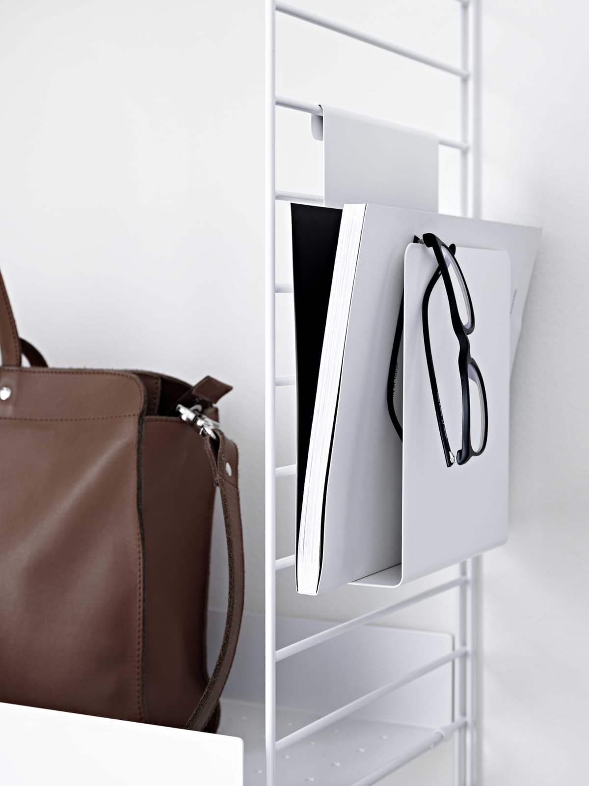 String Furniture Magazine Holder Wit thumbnail 3