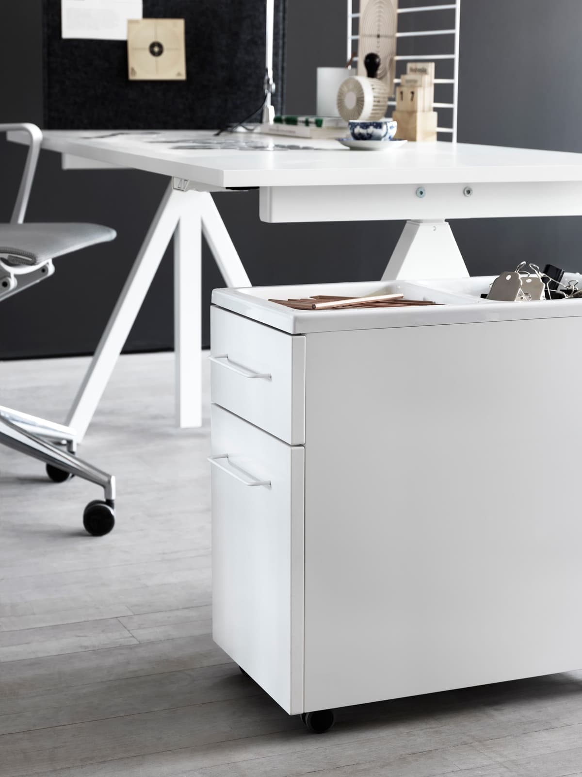 String Furniture Wire Screen thumbnail 4