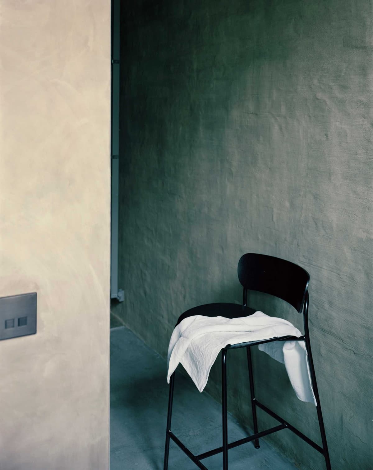 &tradition Pavilion AV7 Barkruk 65cm Zwart Gelakt Eiken thumbnail 4