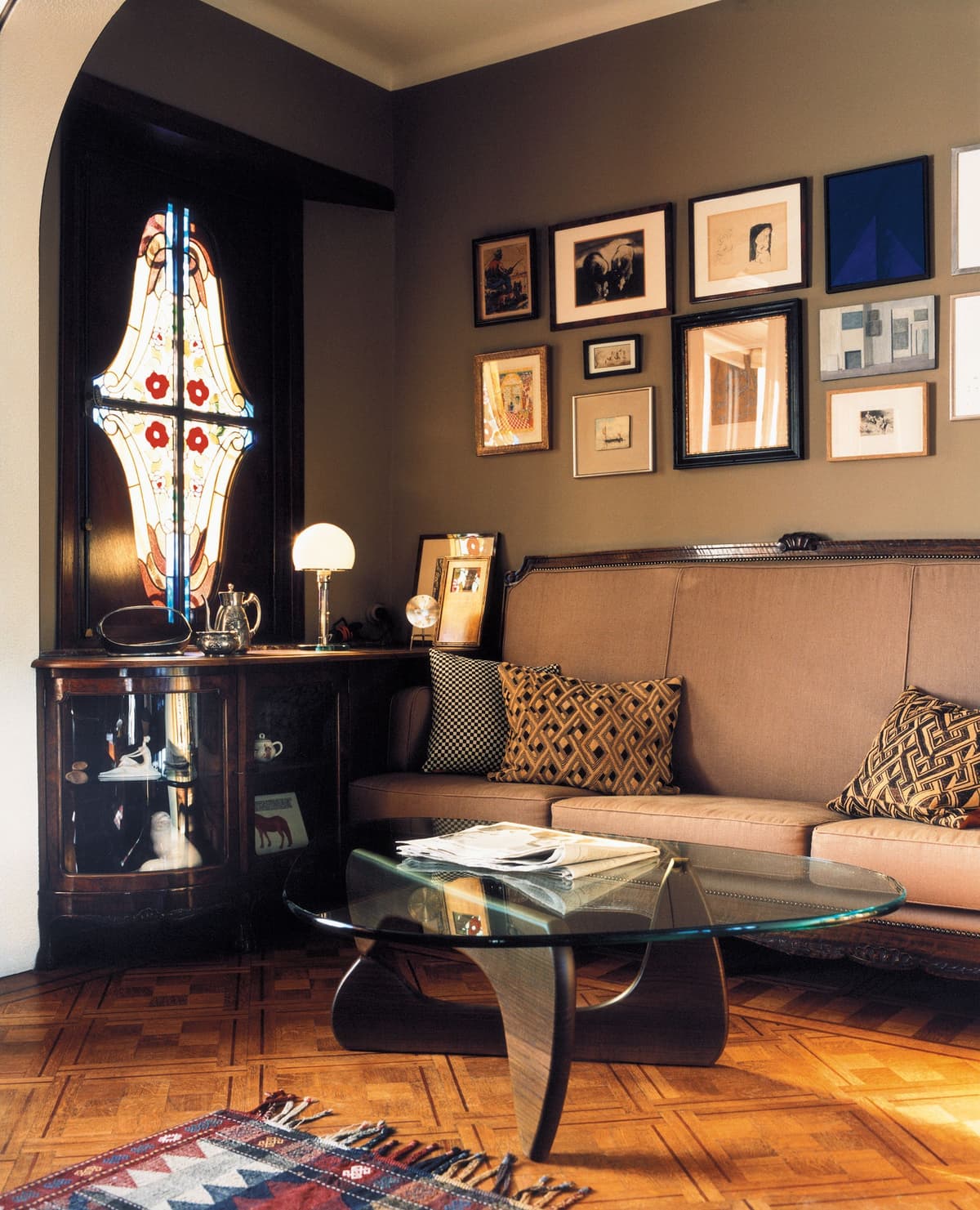 Vitra Noguchi Coffee Table Salontafel Notenhout thumbnail 4