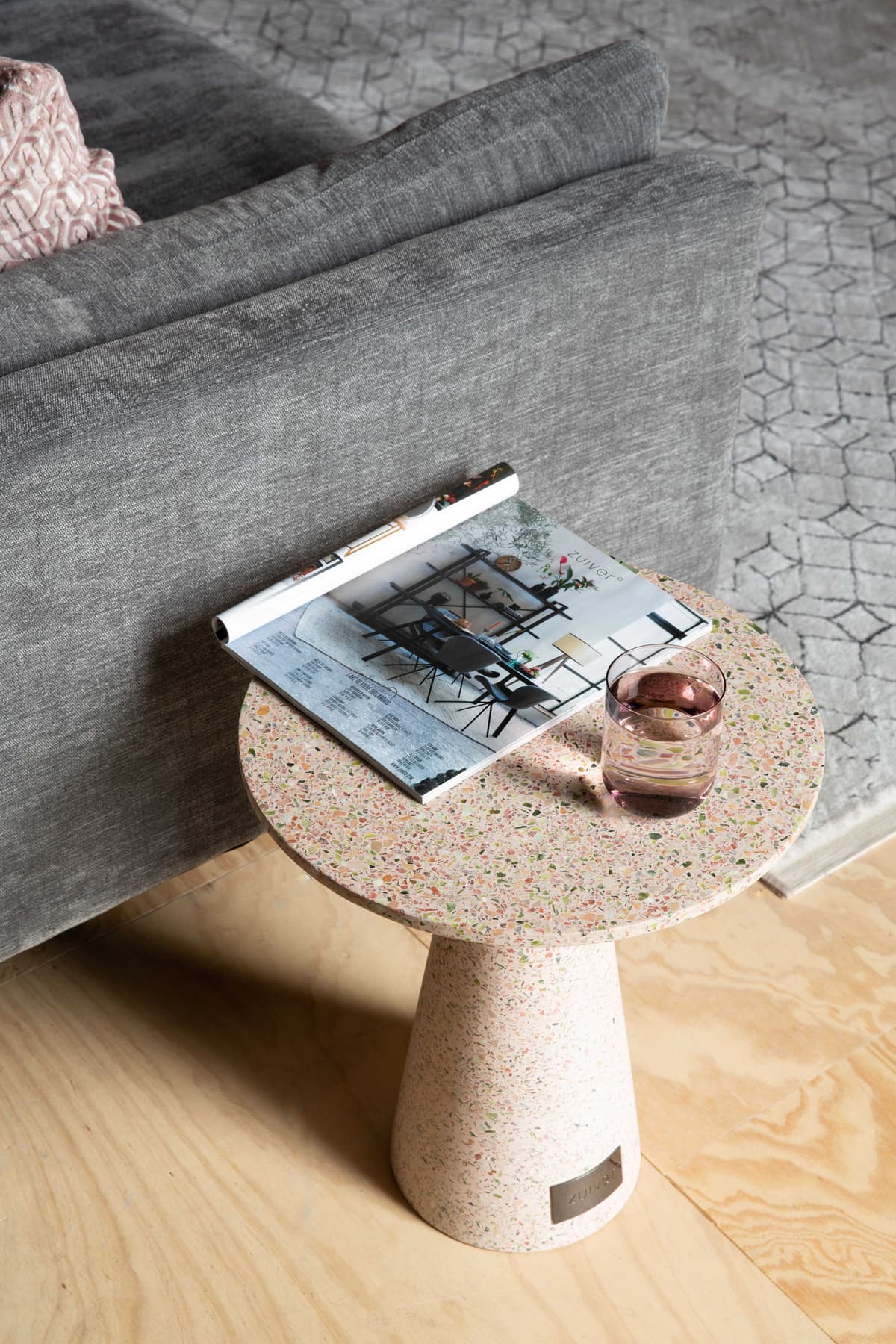 Zuiver Victoria Bijzettafel Terrazzo Roze thumbnail 3