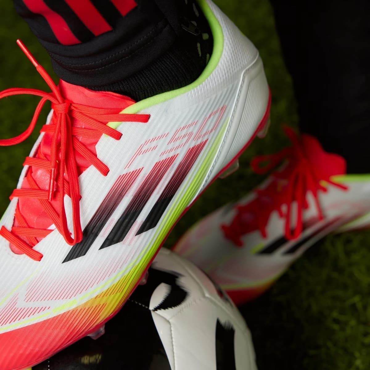 Adidas F50 League Fg/mg Voetbalschoenen Wit 42.5 thumbnail 2