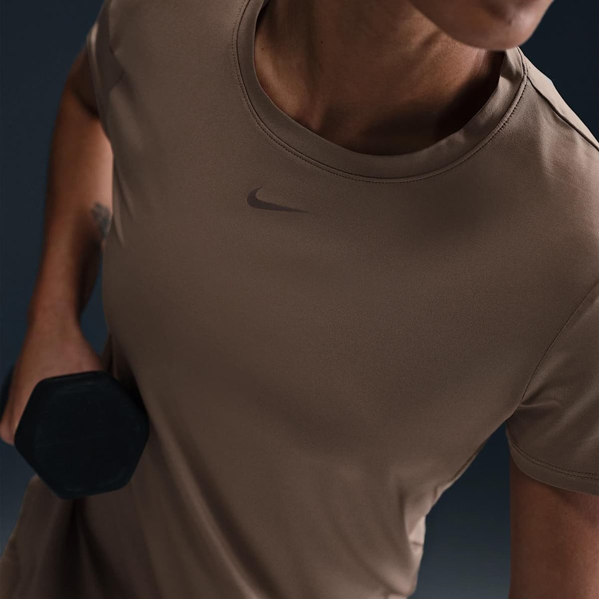 Nike One Classic Dri-fit Sportshirt Dames Bruin S/36. thumbnail 4