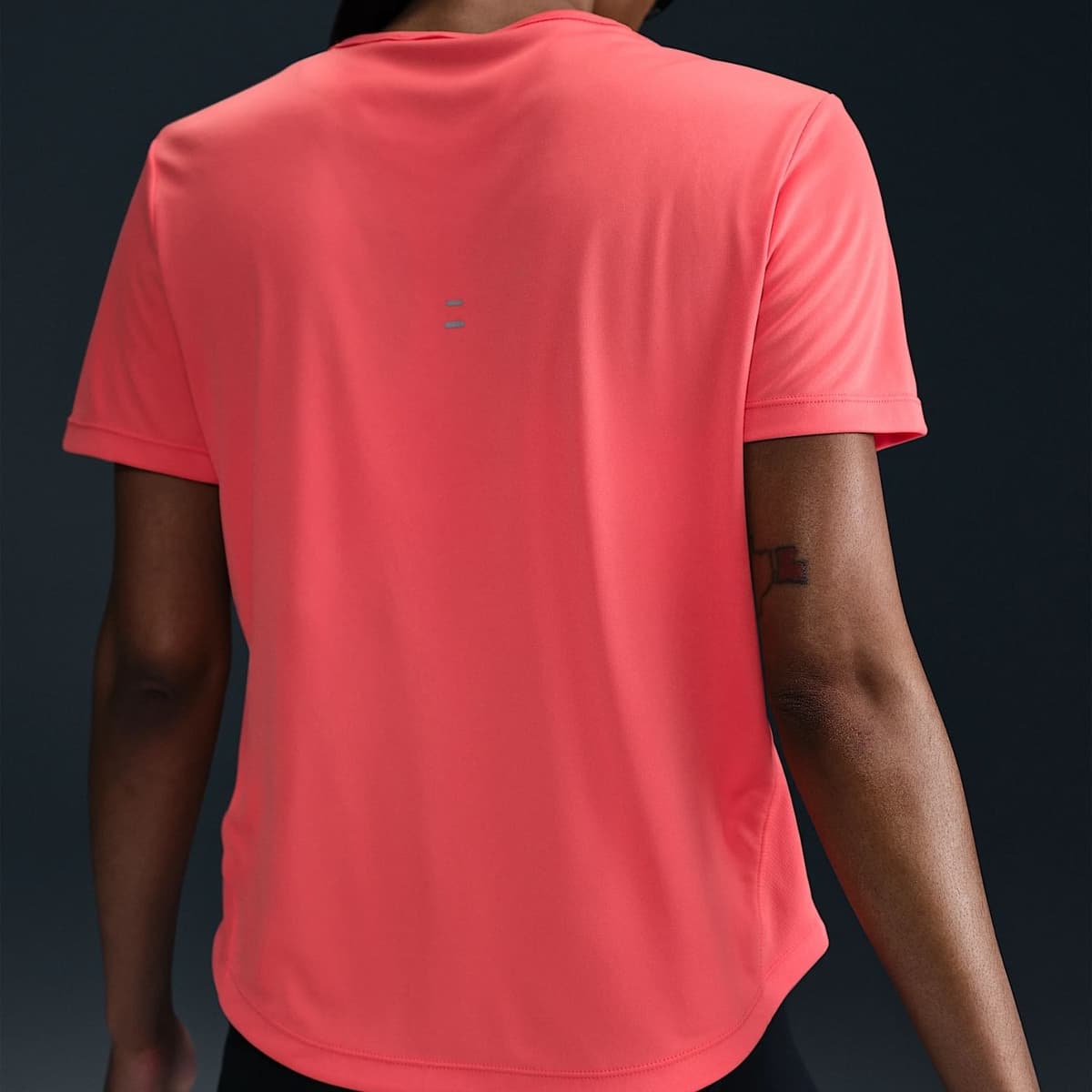 Nike Tempo Sportshirt Dames Rood L/40. thumbnail 5