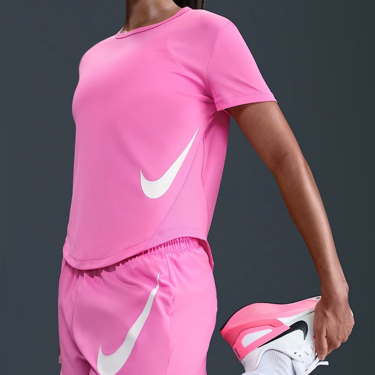 Nike Tempo Swoosh Sportshirt Dames Pink L/40 thumbnail 4
