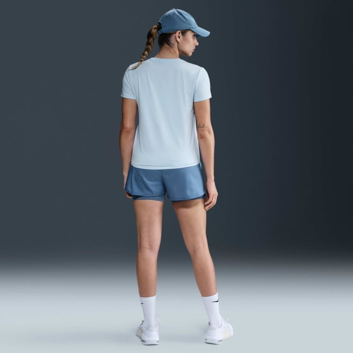 Nike One Swoosh Dri-fit Sportshirt Dames Blauw M/38 thumbnail 2