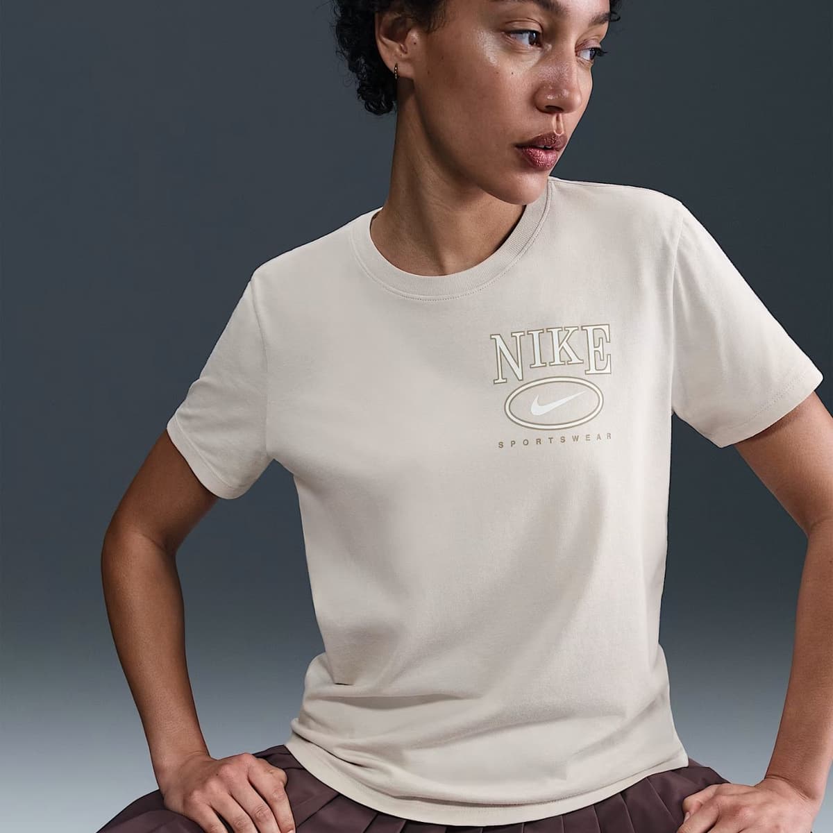 Nike Sportswear Club Casaul T-shirt Dames Wit M/38 thumbnail 3