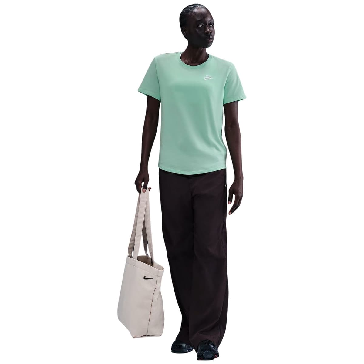 Nike Sportswear Club Essential Casaul T-shirt Dames Mint M/38 thumbnail 3