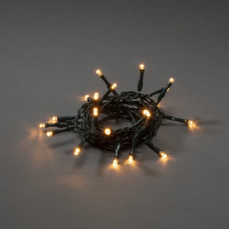 Konstsmide LED Lichtketting | 30 Lichtpunten Extra Warm Wit | 0,6W 1,5V | 4,35m | Batterij | 15cm spacing | Binnengebruik | Groene kabel thumbnail 2