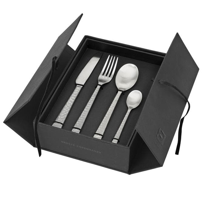 Broste Copenhagen Hammered Bestekset 16-delig Brushed Satin - afbeelding 1