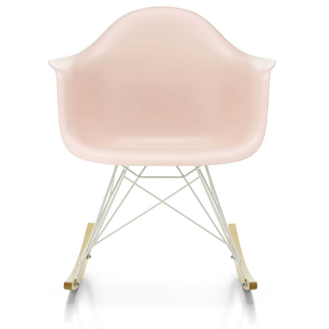 Vitra Eames RAR Schommelstoel Met Wit Gepoedercoat Onderstel Pale Rose